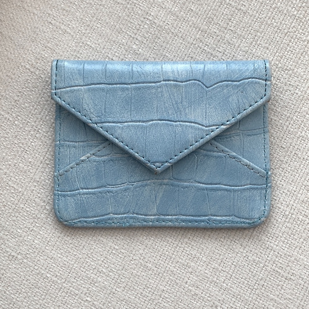 Croc card holder
